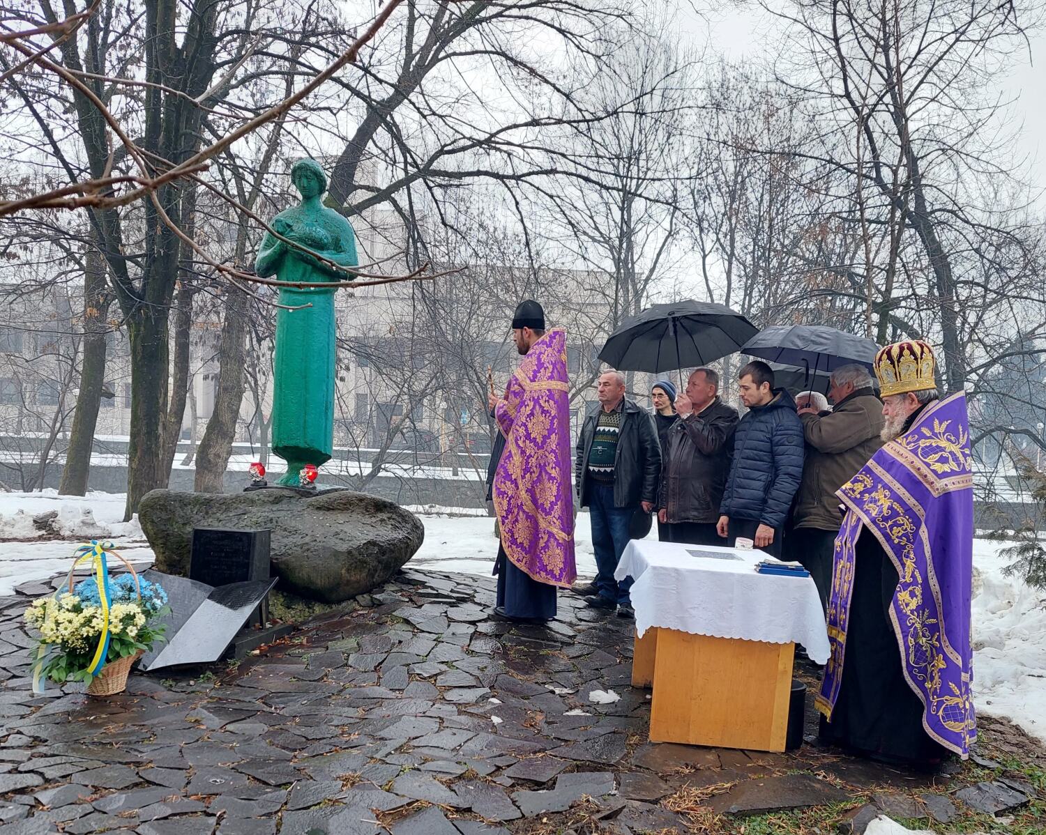 Фото без опису